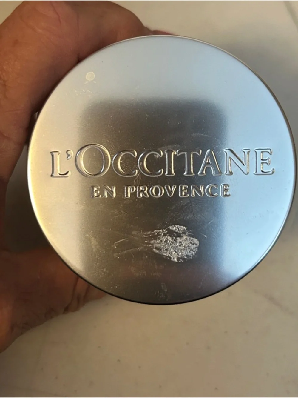 L'OCCITANE Milk Concentrate Jar in White with Silver Lid